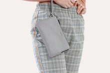 Load image into Gallery viewer, Large Wristlet