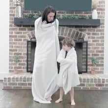 Load image into Gallery viewer, Dream Plush Blanket | LITTLE - Wings Silver