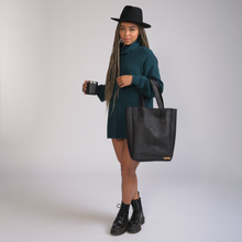 Load image into Gallery viewer, Farmers Market Shoulder Bag
