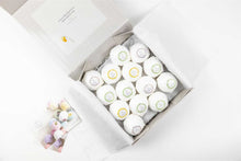 Load image into Gallery viewer, Bath Bombs Gift Box
